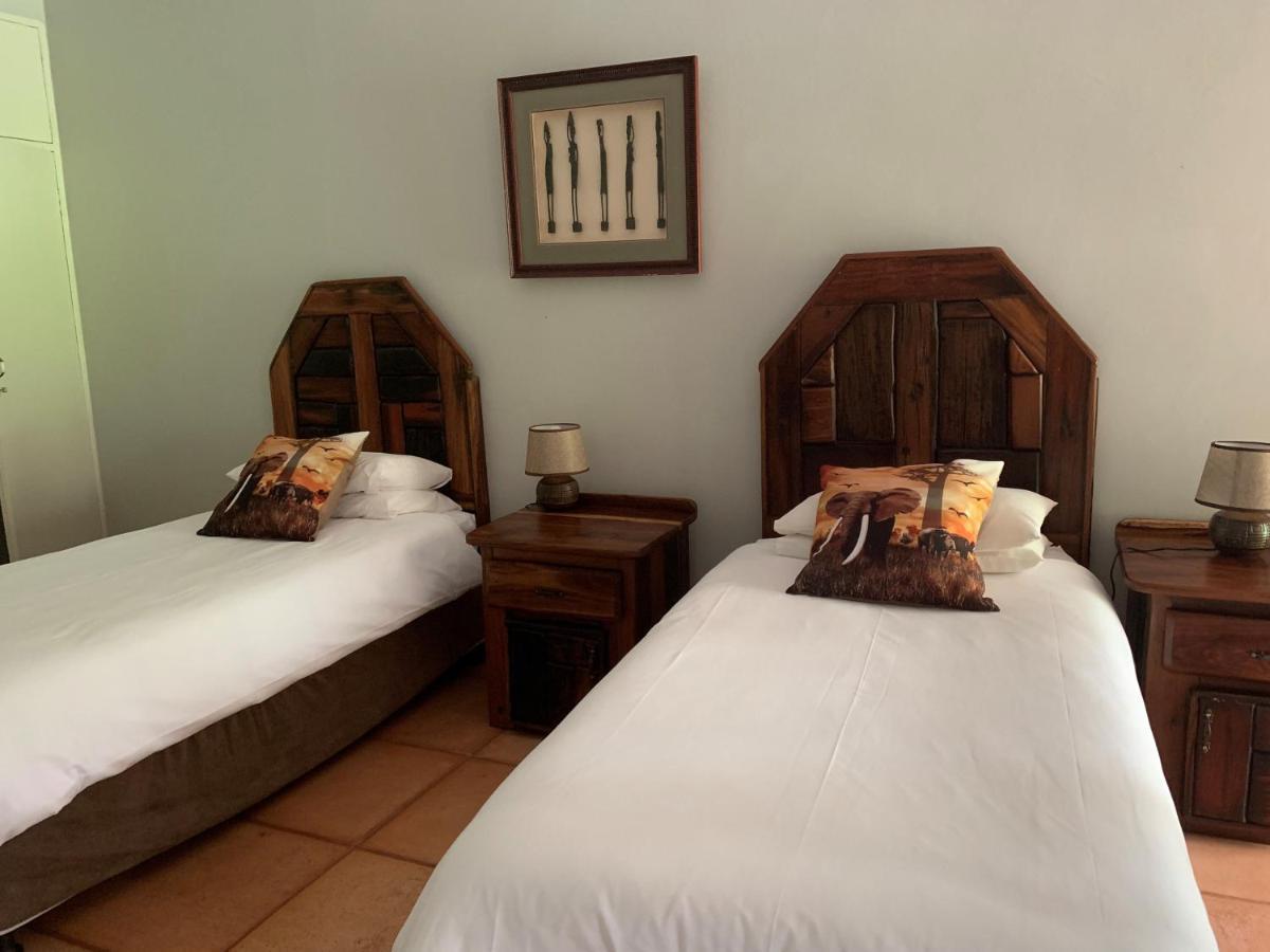 Kransberg Country Lodge Guest Farm ทาบาซิมบิ ภายนอก รูปภาพ